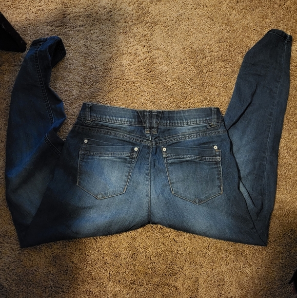 Democracy Jeans - Picture 2 of 14